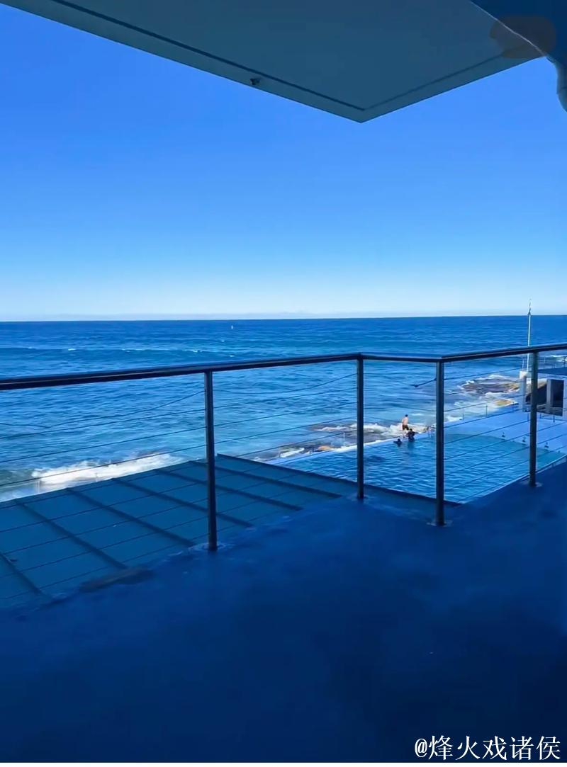 澳大利亚邦迪海滩突发随机枪击事件